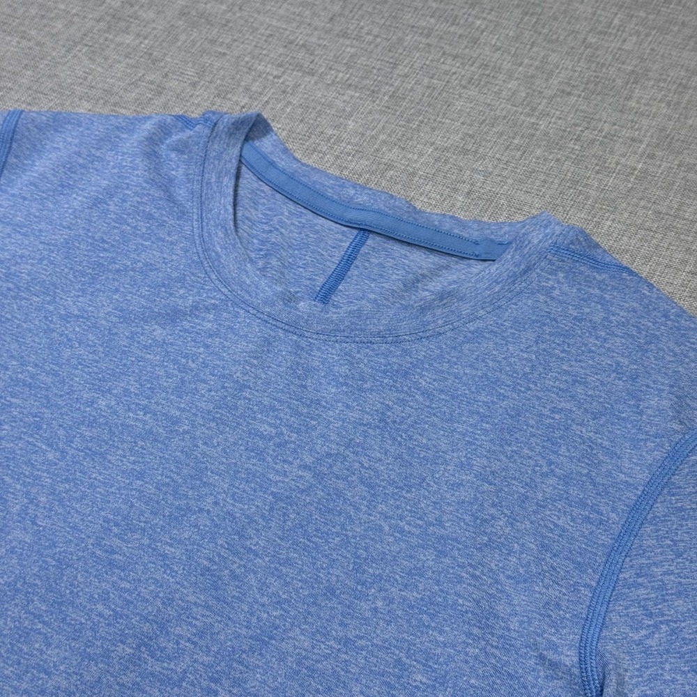 Lululemon T-Shirt Mens Large Blue Tagless Crew Neck Polyester Blend Athletic